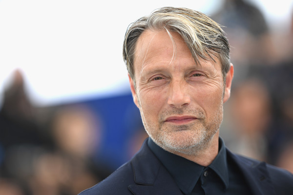 Mads+Mikkelsen+Arctic+Photocall+71st+Annual+UrDL2ek6fb5l.jpg