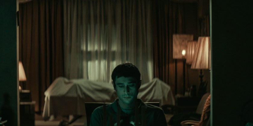 4200234.jpg-r_1920_1080-f_jpg-q_x-xxyxx